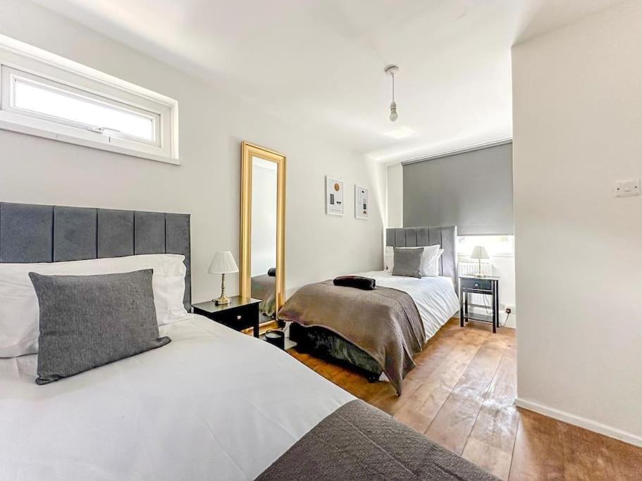 New Cosy Luxury 3 Bedroom House In Battersea Londra Exterior foto